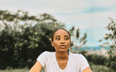 đ§ââCommencer sa journĂ©e en conscience : le rituel matinal yogique